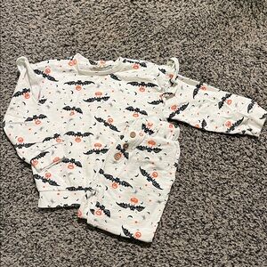 Jessica Simpson Kids Play Set - White with Black and Orange Bats